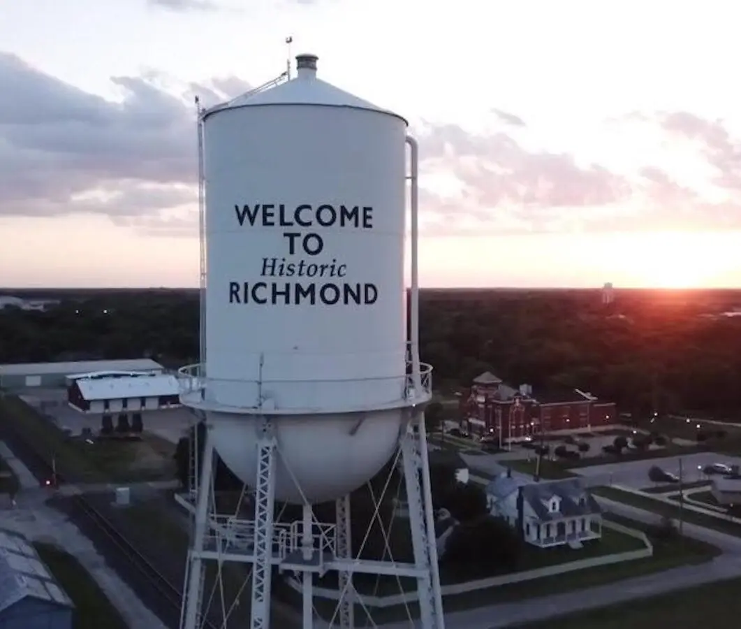 Welcome to Historic Richmond water tower